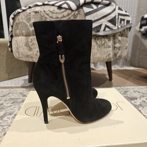 Joan & David Daulina Black Suede Boots SZ 7.5